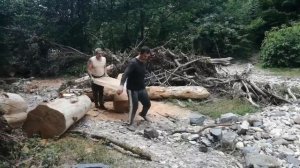 Расчистка реки и заготовка слэбов.