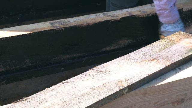 Зимнее закрытое крыльцо для частного дома, поставил деревянный каркас.