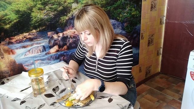 МУКБАНГ/MUKBANG/밀가루'/Жареная рыбка с картошечкой))/Eating смотреть онлайн