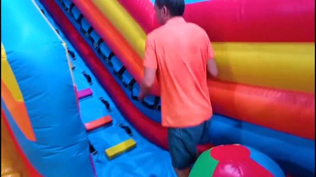 Надувная горка "Индиана ЭКСТРА", 7x4x6 м смотреть онлайн