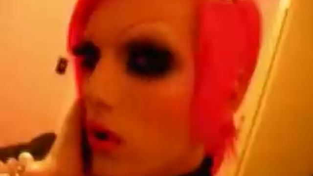 Hollywood Undead - Turn off the Lights (ft. Jeffree Star) смотреть онлайн