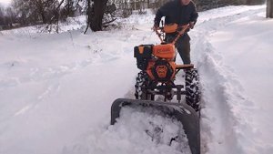 Отвал для мотоблока из садовой тачки.