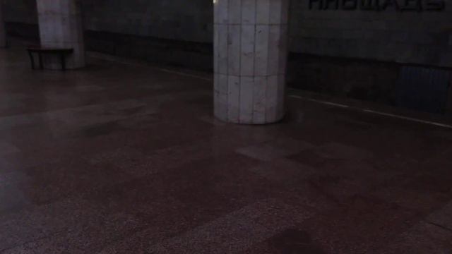 манёвры метро 23 на станции площадь Гарина Михайловского. Новосибирский Метрополитен.