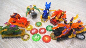 Макс играет в новые Дикие Скричеры.