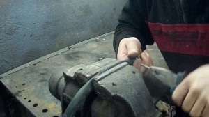 Проволочный хомут.Хомутатель.