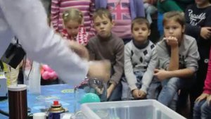 шоу профессора Николя - для чего нужен скафандр