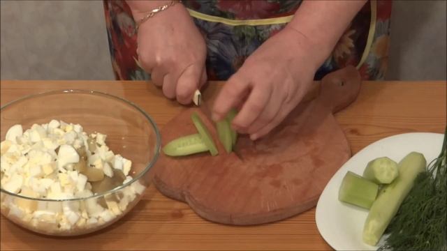 САЛАТ ЯИЧНЫЙ СО СВЕЖИМ ОГУРЦОМ / Egg Salad with fresh cucumbers смотреть онлайн