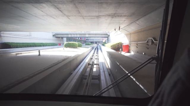 China, Beijing Capital International Airport, people mover train ride, from Terminal 3E to 3C смотреть онлайн