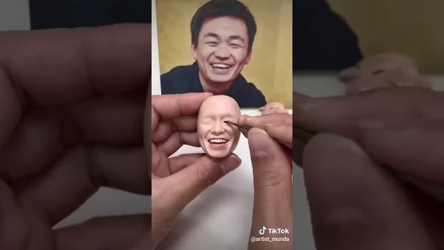 Мастер лепит лицо из пластилина смотреть онлайн