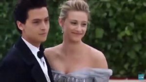 Милые моменты - Коул Спроус и Лили Рейнхарт