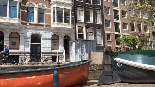 Экскурсия по Амстердаму. Дома на воде. смотреть онлайн