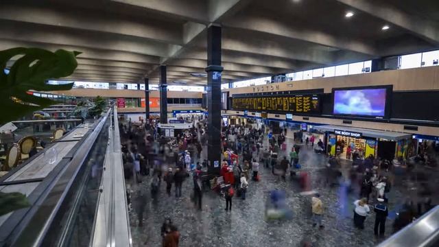 Euston station timelapse смотреть онлайн