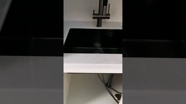 Кухонная столешница для наших клиентов Ксении и Сергея.. Акриловый камень Grandex M-718B.. смотреть онлайн