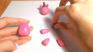 Как слепить из пластилина розового Единорога?\Видео лепка/лепим животных