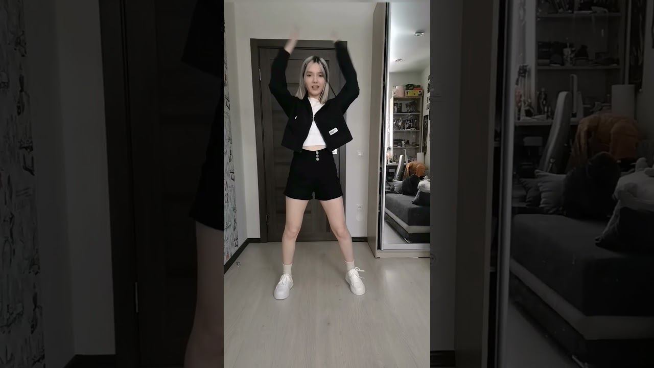 BABYMONSTER - SHEESH смотреть онлайн