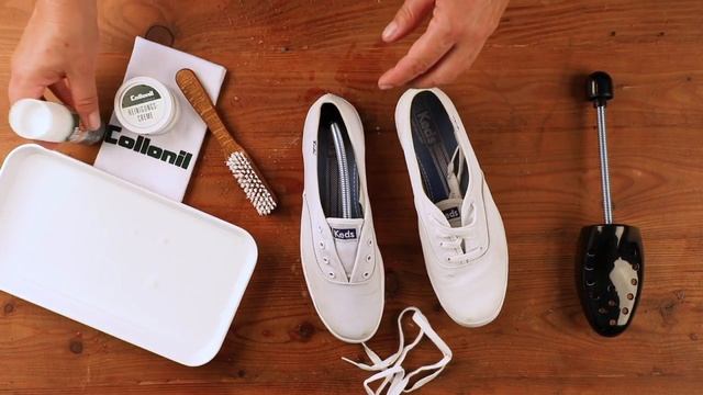 Чистка белых тканевых туфель с помощью косметики COLLONIL. смотреть онлайн