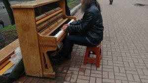 Пианино на улице Киева