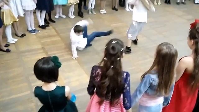 4 КЛАСС? Прощай началка!?35 лицей калининград прощай началка