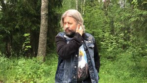 Я очень люблю смотреть на живые лица людей