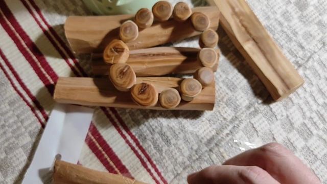 Сандаловое дерево. Сравниваем древесину натурального сандала белого и подделку. Часть 4.