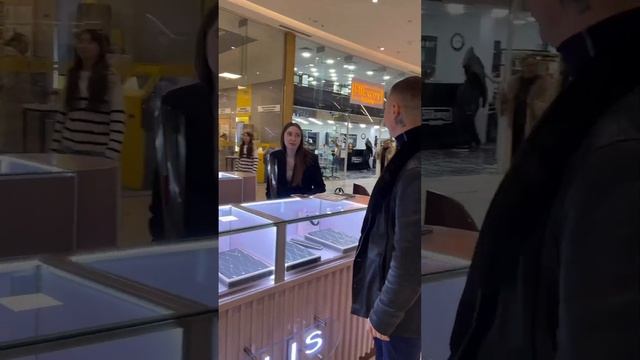 Соц опрос : Любовь или  Деньги смотреть онлайн