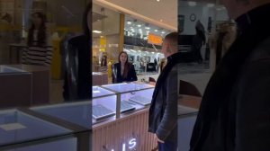 Соц опрос : Любовь или  Деньги