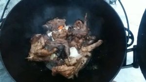 Кролик в казане! Кролик с черносливом, изюмом и сметаной