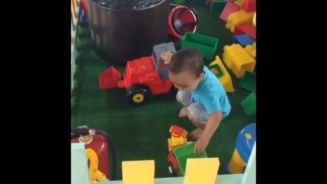 МЕГА конструктор в Меге/Играем/AMIRHAN смотреть онлайн