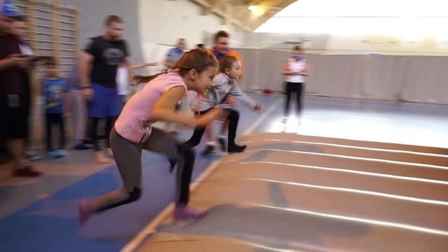 Семейные игры 2017 Полоса препятствий (Компания Антаната, Аренда аттракционов СПб) смотреть онлайн