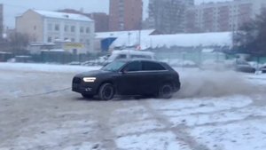 Дрифт Audi Q3