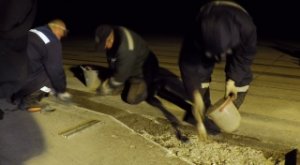 Аэродромные рабочие.