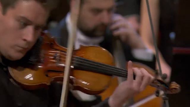Kristóf Baráti performs Prokofiev Violin Concerto No.2, III. Allegro ben mercato (excerpt) смотреть онлайн