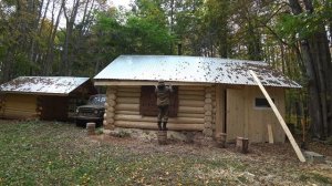 Один в тайге | Теперь точно на века! | Обработал фасад своей заимки