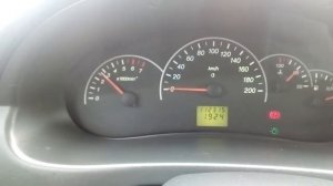 Приора. Отрегулировано положение крепления тросика привода дроссельной заслонки.