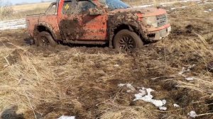 Засадили Ford F-150 SVT Raptor в грязь