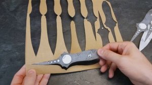 DO NOT THROW IT AWAY! How to make a KERAMBIT SKELETON Shadow Daggers out of cardboard DIY cardboard