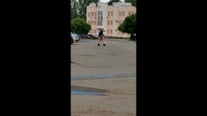 ШКОЛЬНИКИ ЗАРАБАТЫВАЮТ ПРОТИРАЯ ФАРЫ/1.000 РУБЛЕЙ В ЧАС??!!