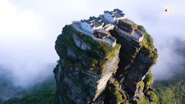 Finding Tranquility in China’s Extraordinary Wuling Mountains смотреть онлайн