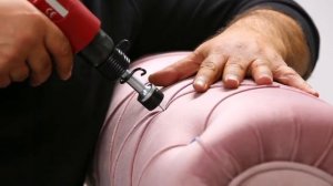 Как забивают гвозди, обтянутые тканью, гвоздезабивным пистолетом