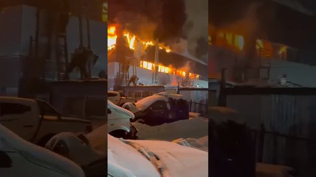 Ночью сгорел автосервис в СВАО - Москва 24