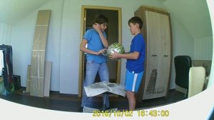 Что будет если сбросить арбуз со 2-го этажа?