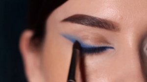 Самый простой и быстрый макияж со стрелками / Стрелки для нависшего века