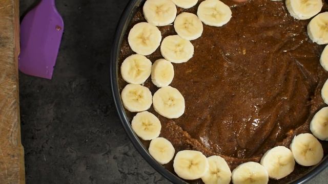 5 INGREDIENT BANOFFEE PIE | EASY VEGAN LOCK DOWN DESSERT смотреть онлайн