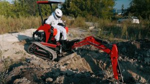 Гусеничный мини экскаватор RED Rhino SE 7522   копаем и планируем