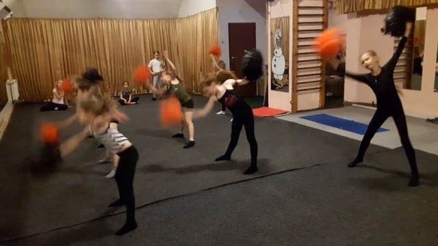 Круче всех 2:0 :) смотреть онлайн