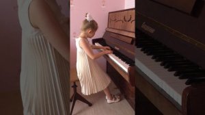 Куликова Александра 7 лет - П.И.Чайковский "Старинная французская песенка"