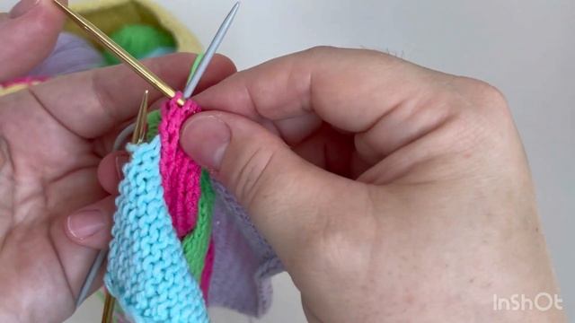 Как вязать разноцветную✨  косу спицами простой способ
