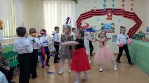 Танец с лентами "Я рисую этот мир"