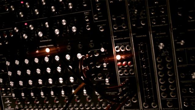 The Derelict Signals - Polyend Tracker with Moog Model 10 samples смотреть онлайн