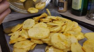 Куриные бедра с картошкой в духовке на противне! Простой и очень вкусный рецепт Куриных бедер!